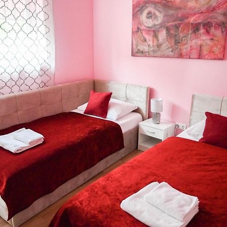 Vila Roze Nakvyne Rosienie Zewnętrze zdjęcie
