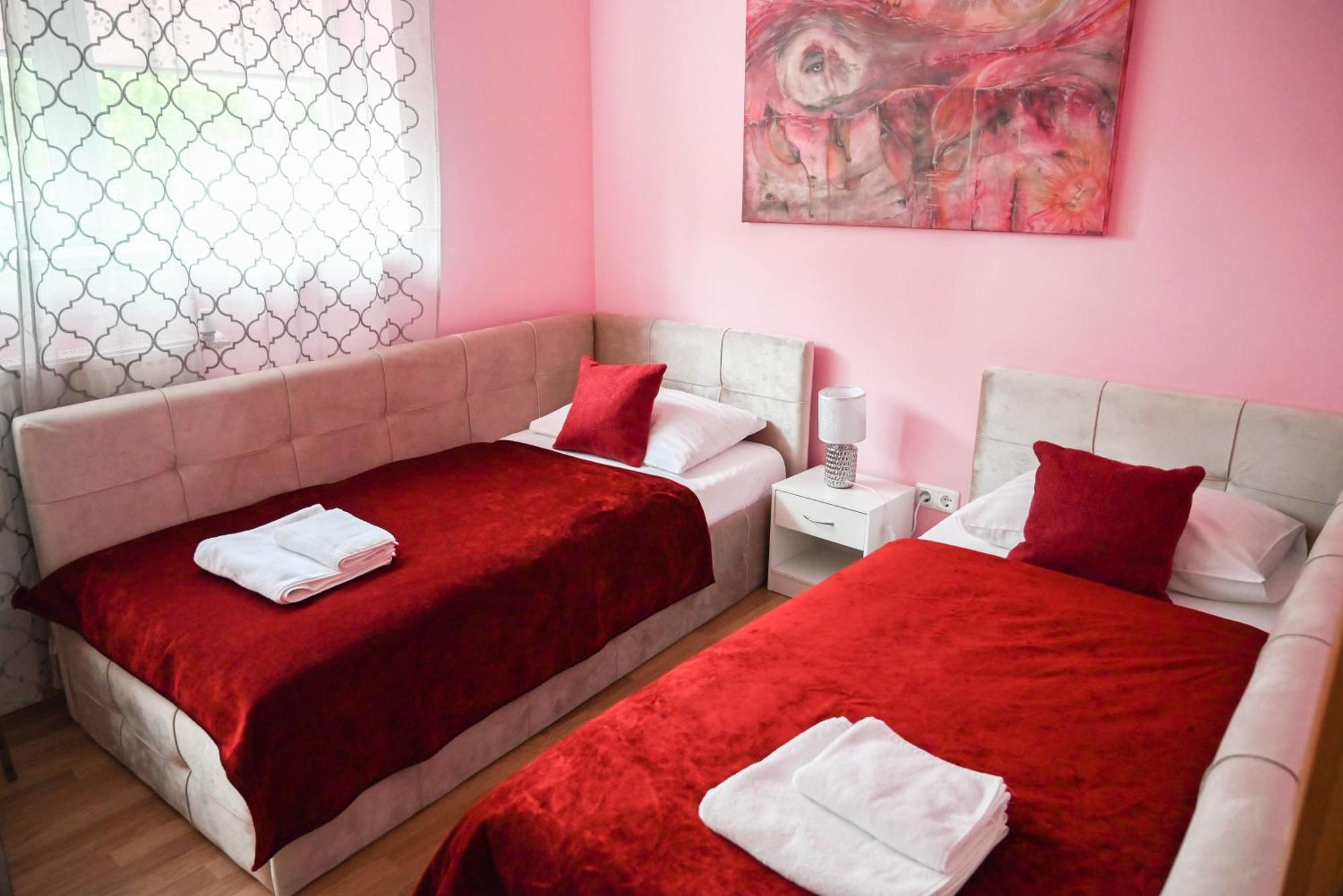 Vila Roze Nakvyne Rosienie Zewnętrze zdjęcie